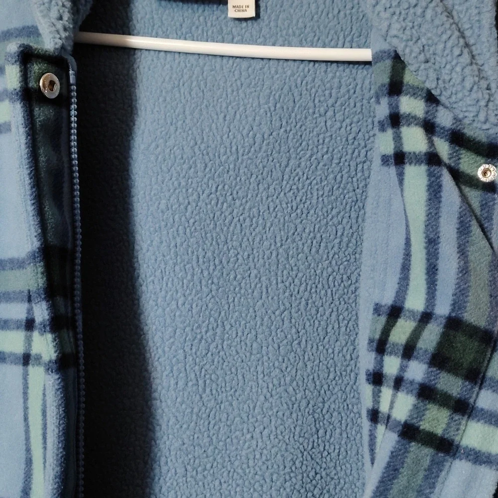 D & Co Blue Plaid, Hooded, Full Zip/Button, Fleece, Lined Jacket Size  M - Picture 8 of 9